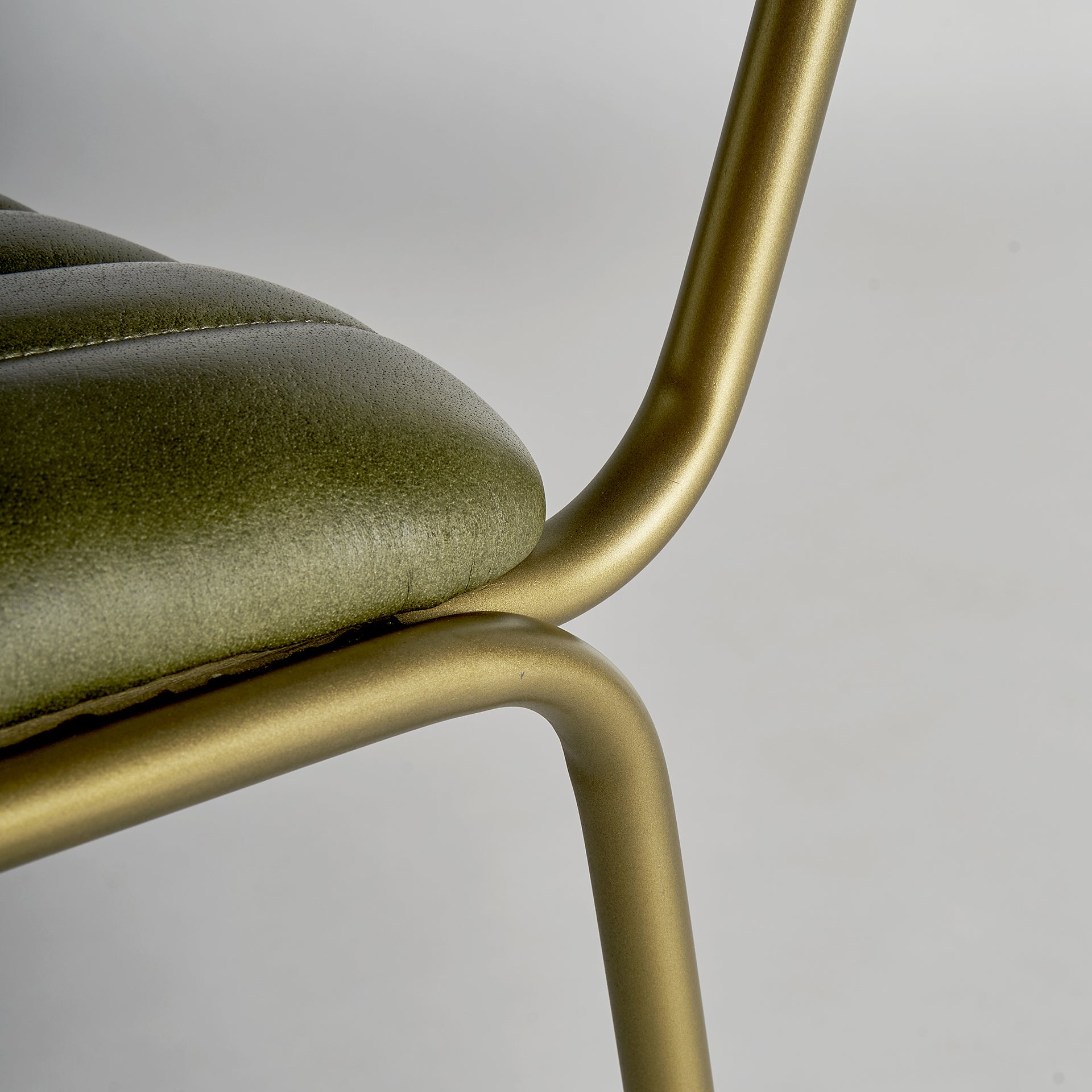 ALMSTOCK CHAIR